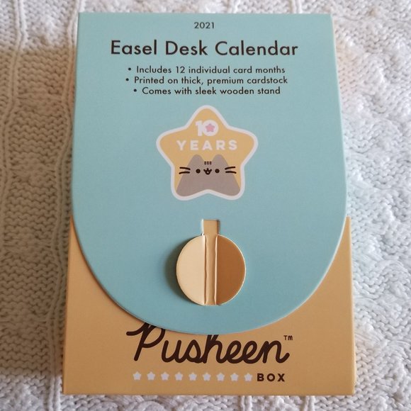 NWT/NIB Pusheen Box Exclusive Easel Desk Calendar - Picture 2 of 4